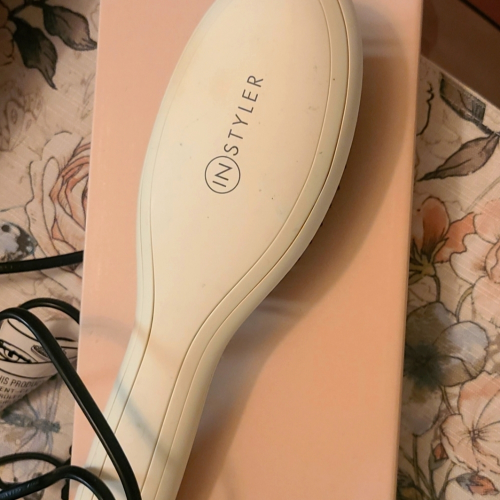 Brush iron